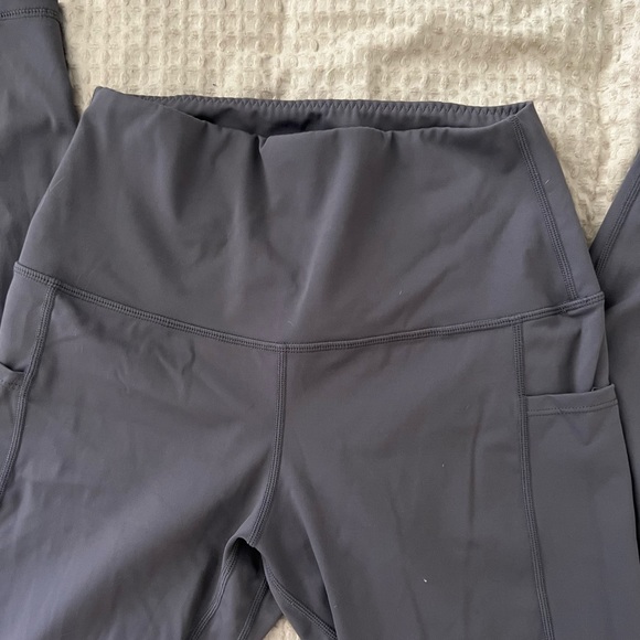 Grey High Waist Leggings with Pockets - Picture 2 of 4